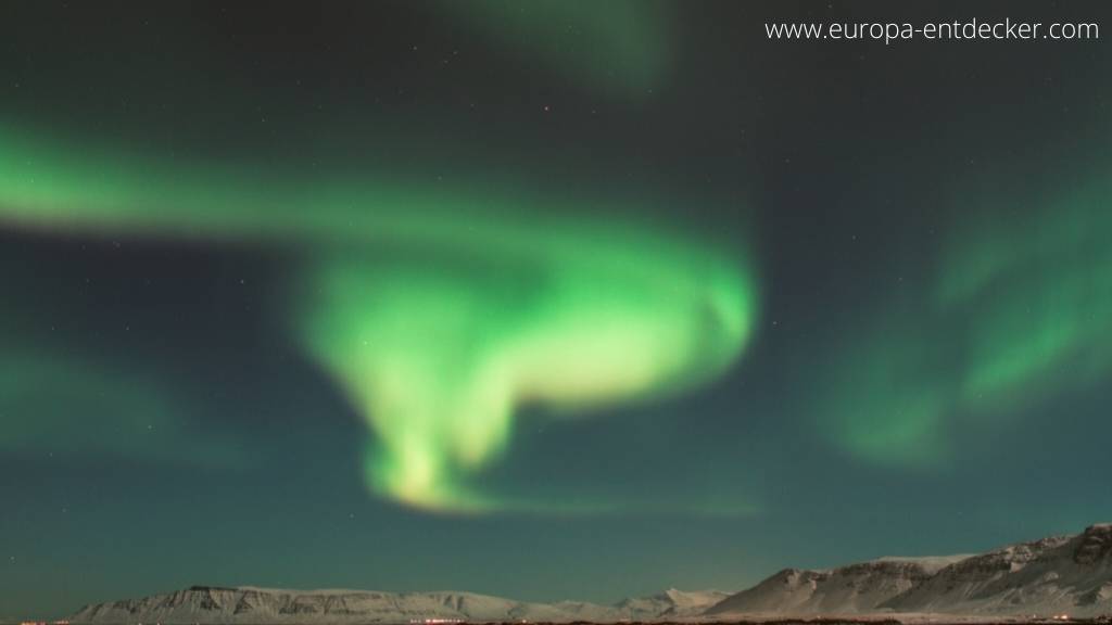 Faszinierende Nordlichter über Island