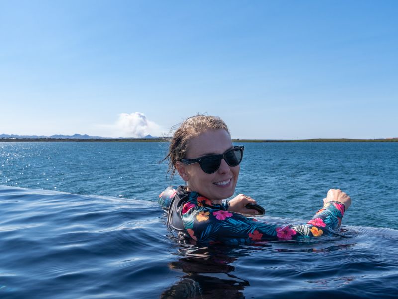 Infinity Pool in der Sky Lagoon nahe Reykjavik